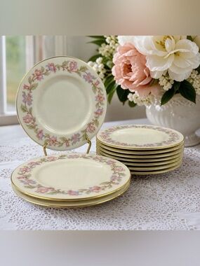 Castleton Fantasy Bread & Butter Plates 6.25” Set of 8 Gold Trim USA Vintage